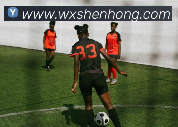 NBA焦点战湖人逆转勇士詹姆斯末节发力带队取胜续看季后赛排名变化